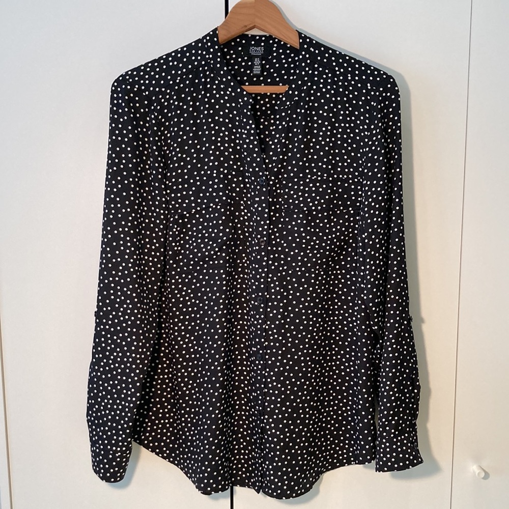 Jones New York Signature polka dots blouse M